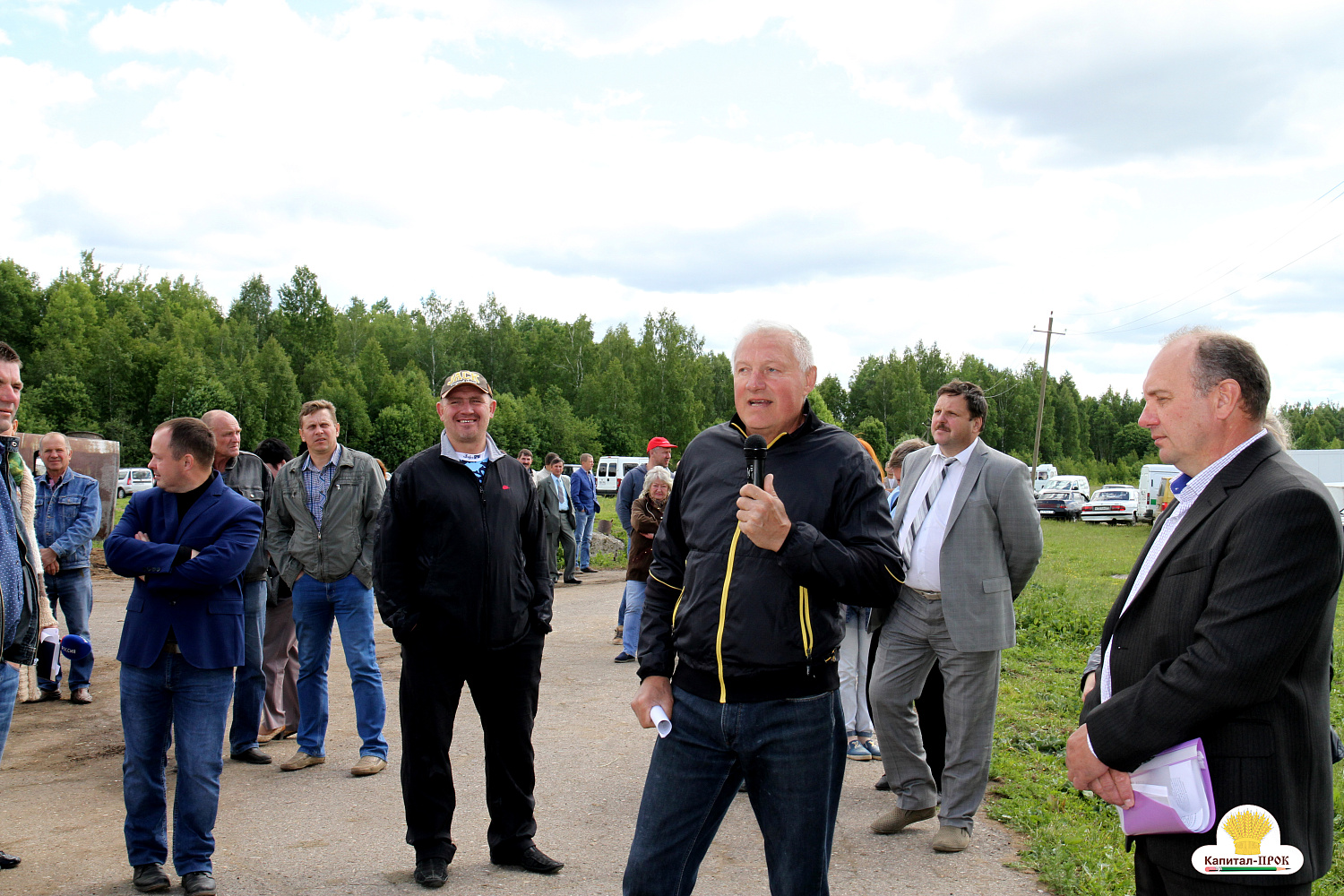 Компания Капитал-ПРОК Страна приняла участие в региональном фермерском празднике «День фермера». 