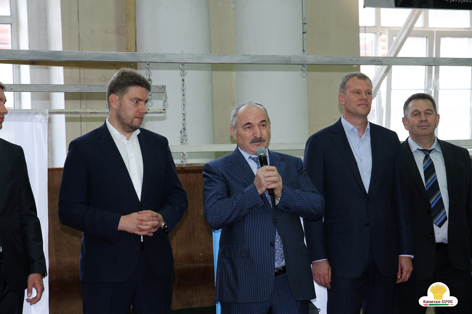 Компания Капитал-ПРОК удостоена почетной награды за большой вклад в развитие животноводства. 